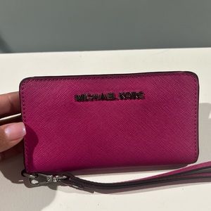 Michael Kors Fushia Wallet